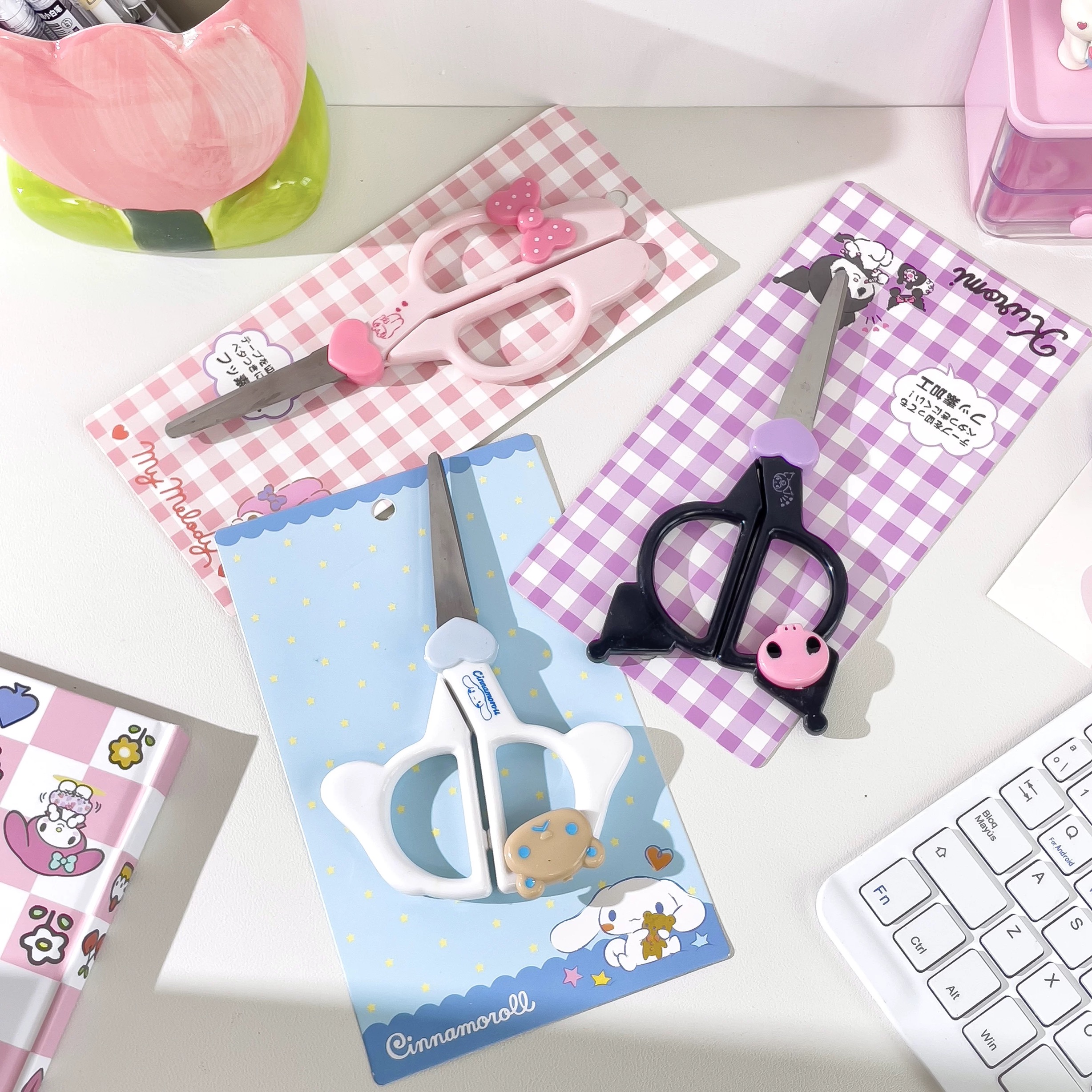 Model Kit Clipper - New Kawaii Sanrio Kuromi Cinnamoroll Hand